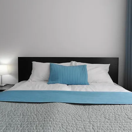 Апартаменты 2 Bedrooms, 7 Minutes From Airport Варшава