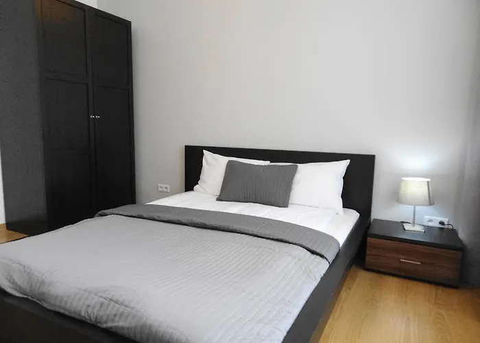 Apartamento 2 Bedrooms, 7 Minutes From Airport Varsóvia